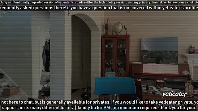 Snapshot of yetieater chatting on 12.11.24 yetieater online show from 12.11.24