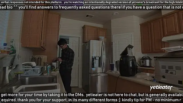 Snapshot of yetieater chatting on 01.13.25 yetieater online show from 01.13.25