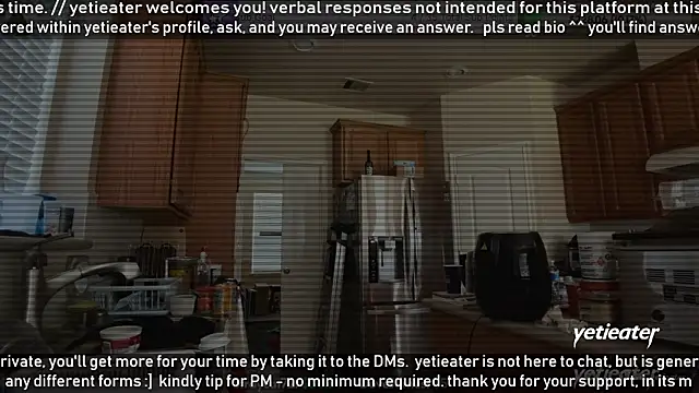 Snapshot of yetieater chatting on 07.24.26 yetieater online show from 07.24.26