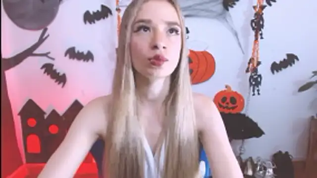 hannah 026 online show from 10.31.25