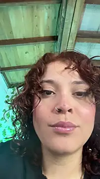 LiraSonnett online show from 12.16.25