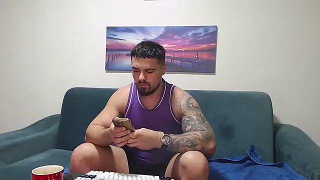 Tiberius hunk online show from 11.30.25