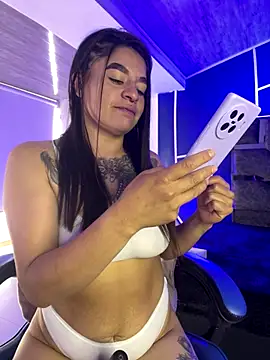 Snapshot of sofia_23x chatting on 11.08.25 sofia 23x online show from 11.08.25