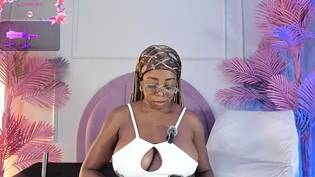 Hanaahquinn online show from 04.04.26