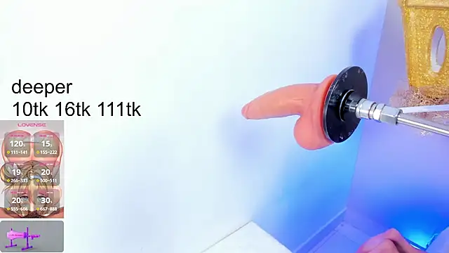 Snapshot of Maye_U chatting on 12.18.25 Maye U online show from 12.18.25