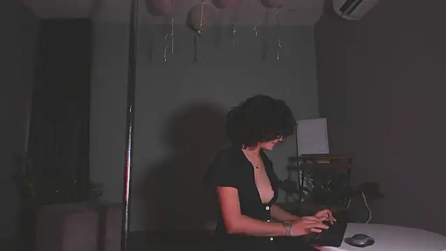 Zoe-S online show from 03.20.25