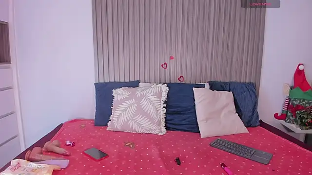 Zoe-S online show from 11.13.25