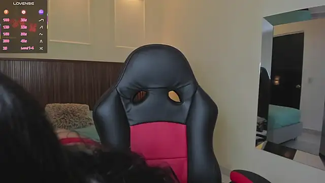 AGATHASMITH5 online show from 11.27.25