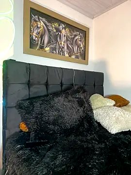 CRAZY-BOY99 online show from 12.14.25