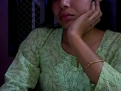 Snapshot of mayra89 chatting on 10.23.25 mayra89 online show from 10.23.25