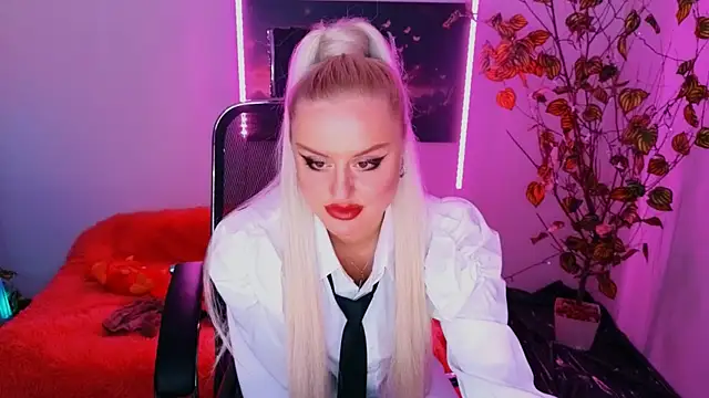 Miss Alice Silver online show from 10.03.25