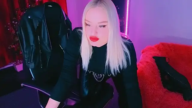 Miss Alice Silver online show from 04.19.26