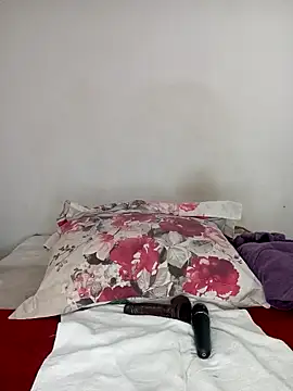 Missvixen81 online show from 03.26.26