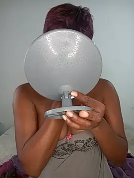 Missvixen81 online show from 05.28.26