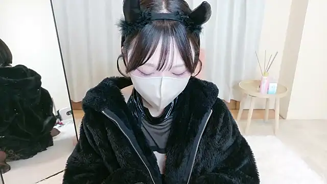 Snapshot of mami-pokoch chatting on 12.05.25 mami-pokoch online show from 12.05.25