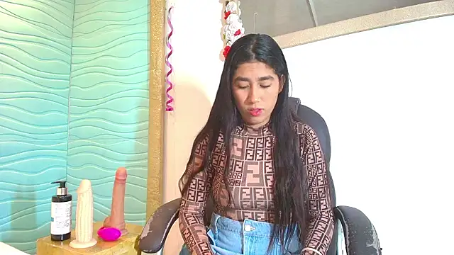 Snapshot of Mia_Montess chatting on 02.13.26 Mia Montess online show from 02.13.26