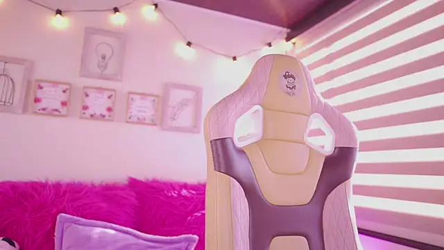 tommy blue online show from 04.12.26