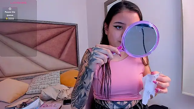 SaskiaGrendel online show from 01.17.26