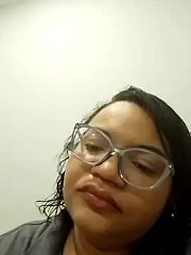 Snapshot of viviksmel chatting on 11.27.25 viviksmel online show from 11.27.25