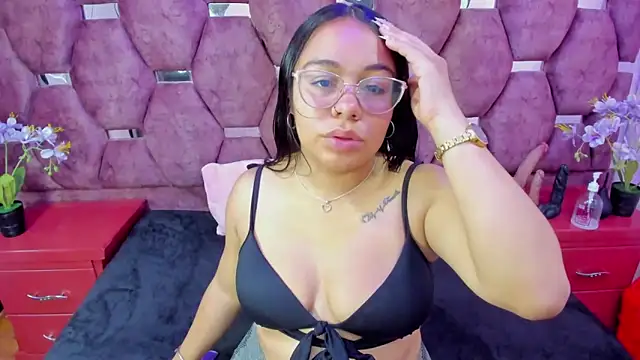  Violeta 18 online show from 11.25.25