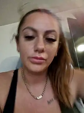 Snapshot of Jennifer24___ chatting on 09.24.25 Jennifer24 online show from 09.24.25