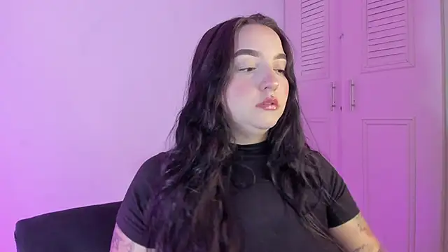 Snapshot of Celestte chatting on 10.03.25 Celestte online show from 10.03.25