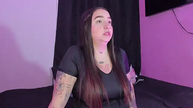 Snapshot of Celestte chatting on 11.27.25 Celestte online show from 11.27.25