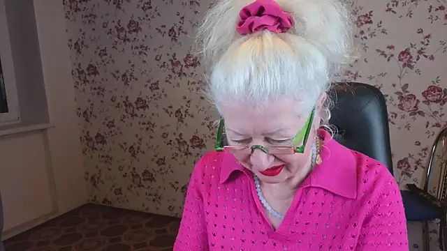 Maya Mayflower online show from 11.21.25