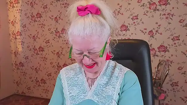 Snapshot of Maya_Mayflower chatting on 03.24.26 Maya Mayflower online show from 03.24.26