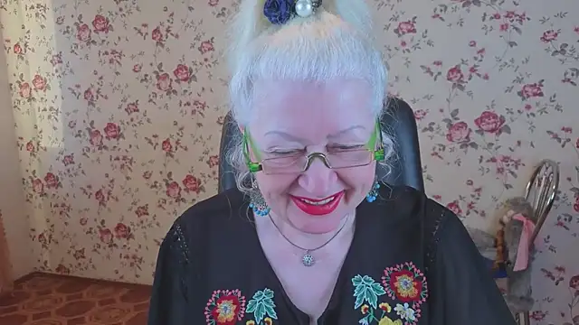 Snapshot of Maya_Mayflower chatting on 03.30.26 Maya Mayflower online show from 03.30.26