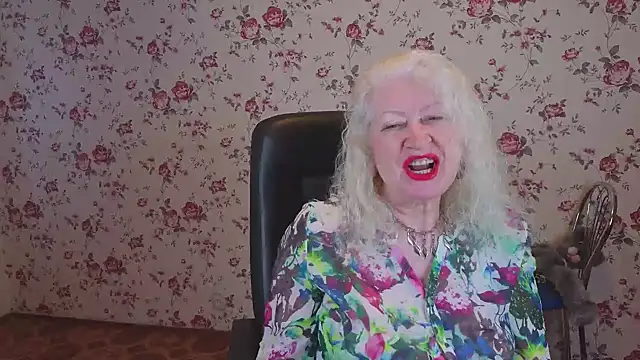 Snapshot of Maya_Mayflower chatting on 04.13.26 Maya Mayflower online show from 04.13.26