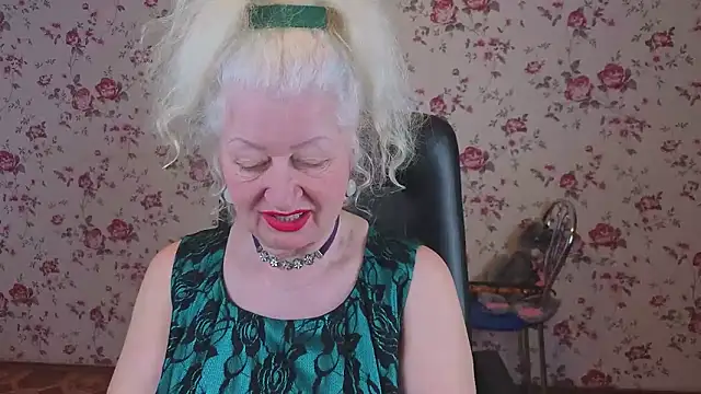 Snapshot of Maya_Mayflower chatting on 04.14.26 Maya Mayflower online show from 04.14.26