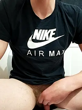 Snapshot of dxmiian chatting on 03.17.25 dxmiian online show from 03.17.25