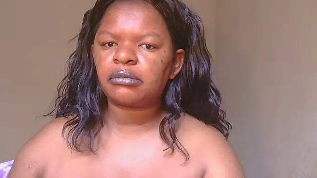 Snapshot of ebony_rose11 chatting on 02.17.25 ebony rose11 online show from 02.17.25