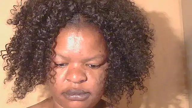 Snapshot of ebony_rose11 chatting on 09.12.25 ebony rose11 online show from 09.12.25