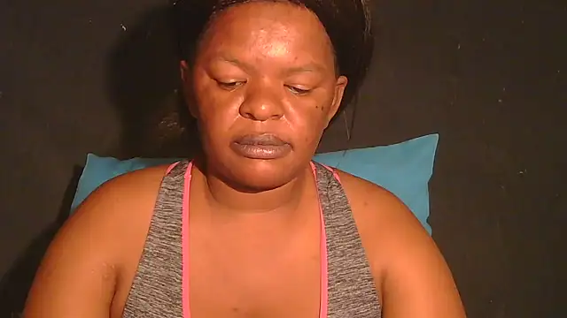 Snapshot of ebony_rose11 chatting on 05.24.26 ebony rose11 online show from 05.24.26