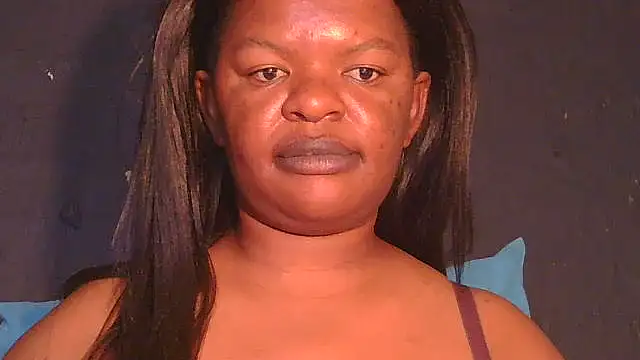 Snapshot of ebony_rose11 chatting on 05.26.26 ebony rose11 online show from 05.26.26