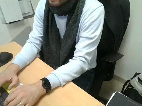 Snapshot of GM51-1988 chatting on 11.10.25 GM51-1988 online show from 11.10.25