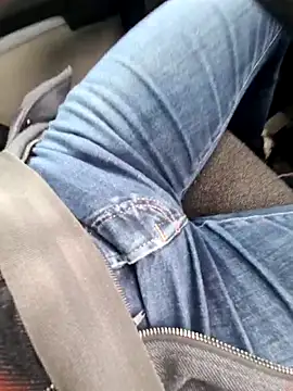 Snapshot of GM51-1988 chatting on 11.18.25 GM51-1988 online show from 11.18.25