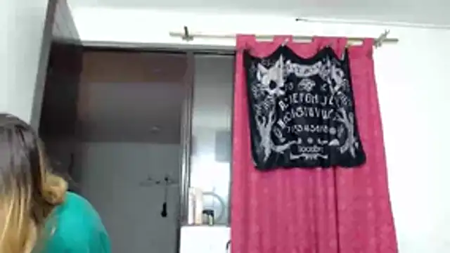 Snapshot of KratosAfroditacs chatting on 10.24.25 KratosAfroditacs online show from 10.24.25