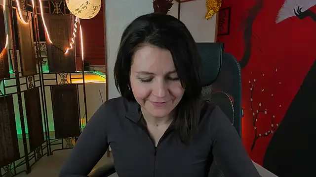 NicoleHitman online show from 03.17.25