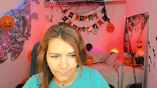 NicoleHitman online show from 10.29.25