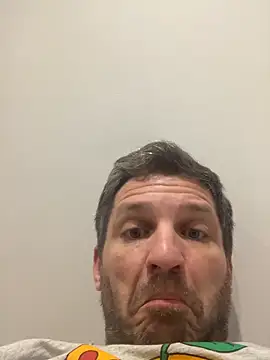 Snapshot of juanyour chatting on 12.17.25 juanyour online show from 12.17.25