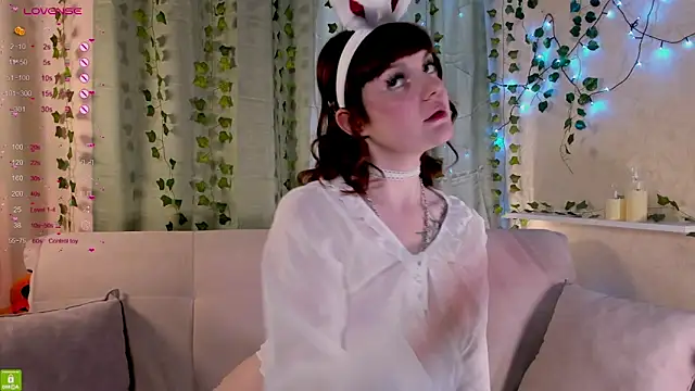 Ashley Nicks online show from 04.05.26