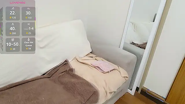 pppYukaqqq online show from 10.18.25