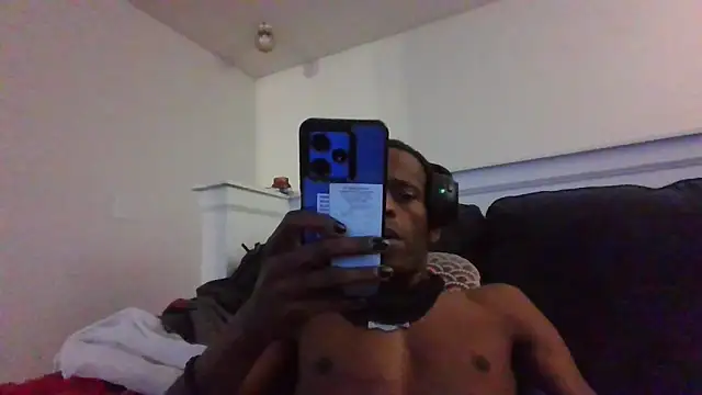 Snapshot of BadazzRXL chatting on 11.08.25 BadazzRXL online show from 11.08.25