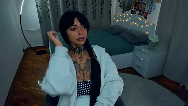 CharimgSabrina online show from 10.27.25