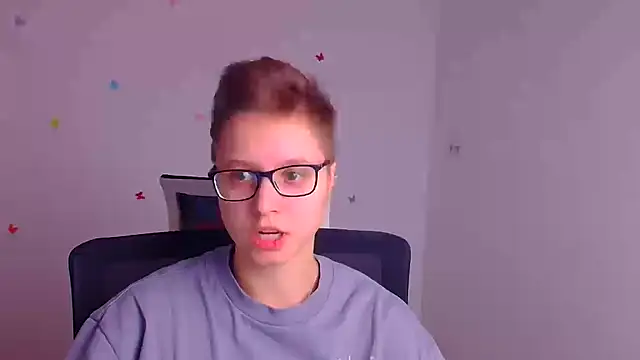 Bella Swannn online show from 03.18.25