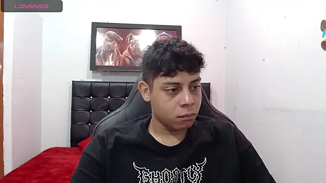 Snapshot of Alejandroo_22 chatting on 03.10.25 Alejandroo 22 online show from 03.10.25