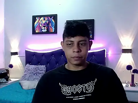 Snapshot of Alejandroo_22 chatting on 09.12.25 Alejandroo 22 online show from 09.12.25